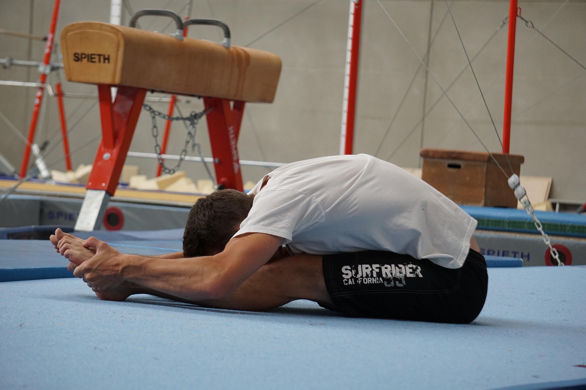 tugarec-gymnast-5313469_1920
